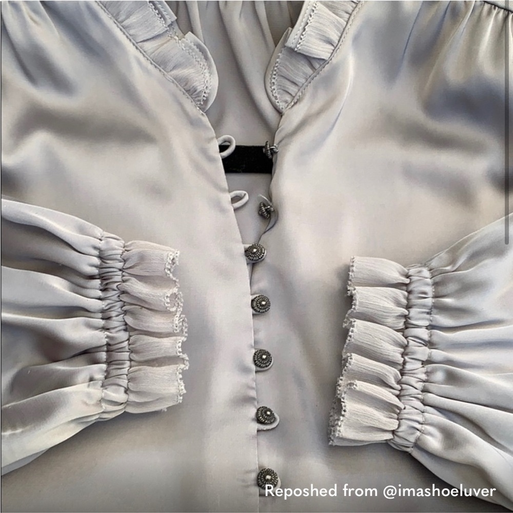 WHBM totally gorgeous blouse NWOT size 0
